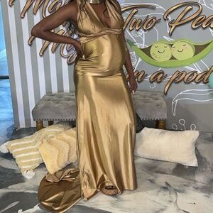 Maternity gown